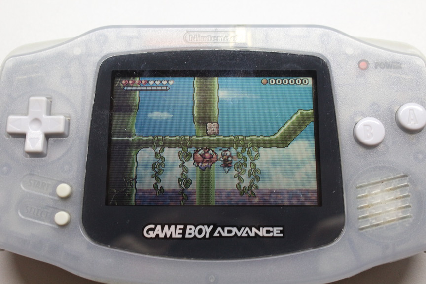 Game Boy Advance com a tela original